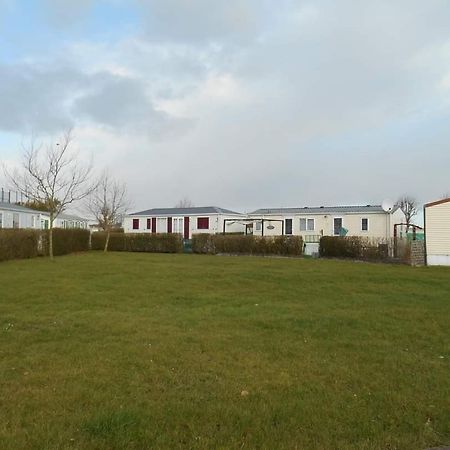 Luxe Vakantiechalet Met Omheinde Tuin Bredene 6Pers エクステリア 写真