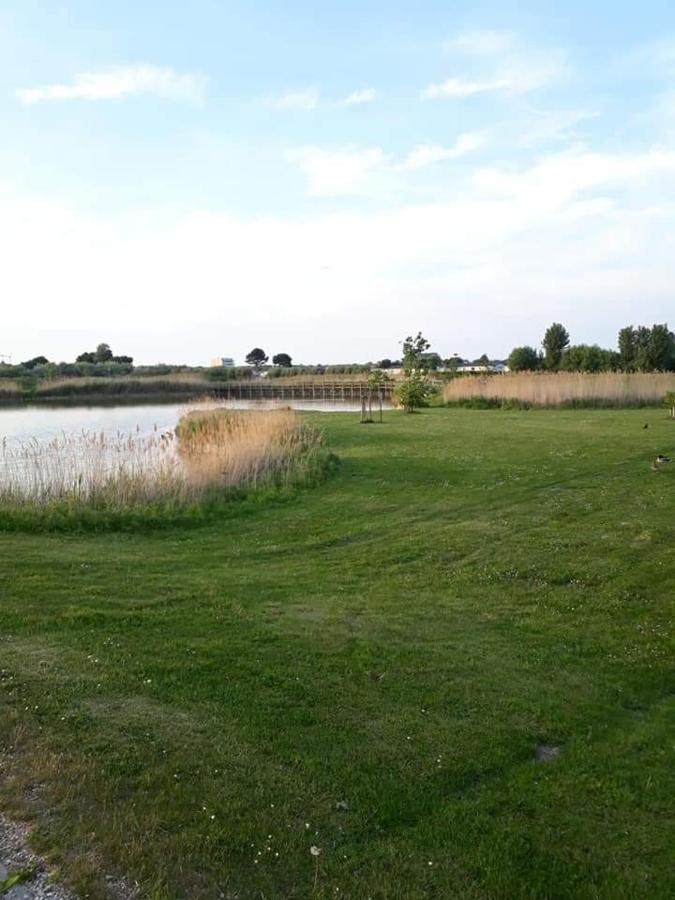 Luxe Vakantiechalet Met Omheinde Tuin Bredene 6Pers エクステリア 写真